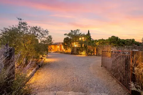 416 Camino Arco Iris, Corrales, NM 87048