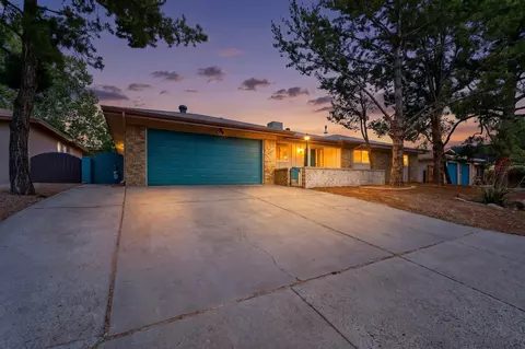 4900 Northridge Pl NE, Albuquerque, NM 87111