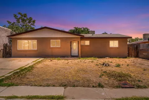 1704 Cornell Dr SE, Albuquerque, NM 87106