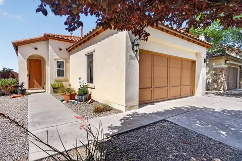 952 Waterfall Dr NE, Rio Rancho, NM 87144