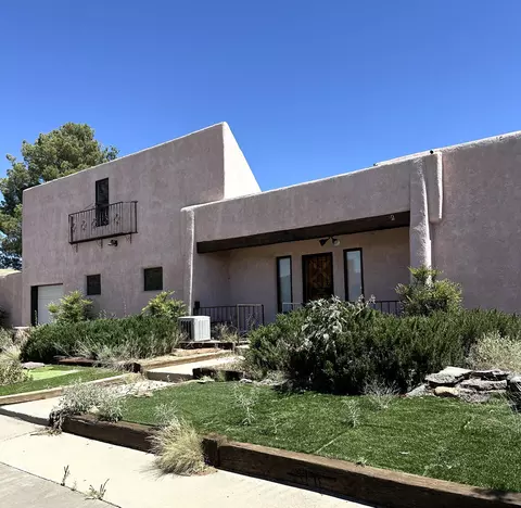 621 N Palmer Ln NE, Rio Communities, NM 87002