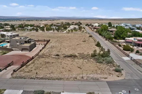 8241 San Diego Ave NE, Albuquerque, NM 87122
