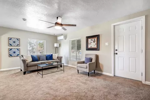 202 Garcia St NE, Albuquerque, NM 87123