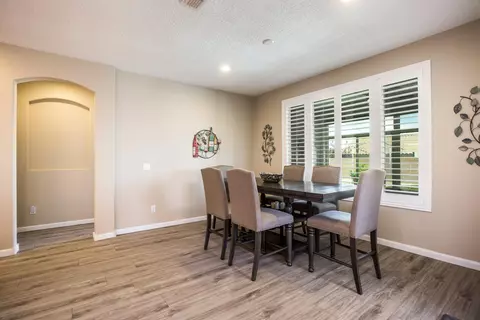 9205 Falls Creek Trl NW, Albuquerque, NM 87120