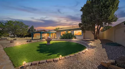 439 S Wagon Train Dr SE, Rio Rancho, NM 87124