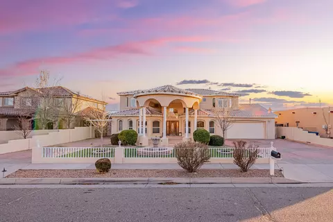 2304 La Vista Ct NW, Albuquerque, NM 87120