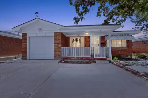 1040 Kentucky St SE, Albuquerque, NM 87108