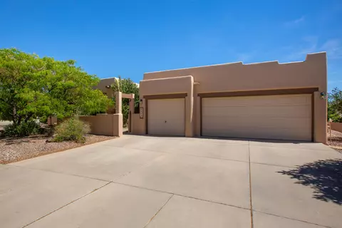 4420 Campo De Maiz Rd NW, Albuquerque, NM 87114