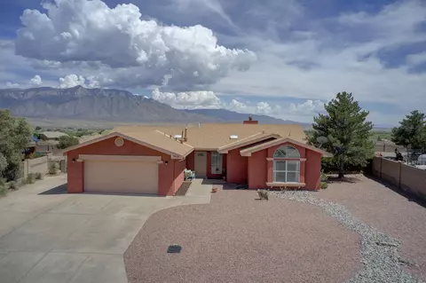 2404 Mosca Rd NE, Albuquerque, NM 87124