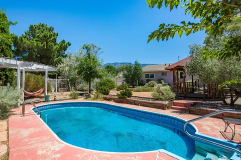 10405 Mazatlan Dr NE, Albuquerque, NM 87111