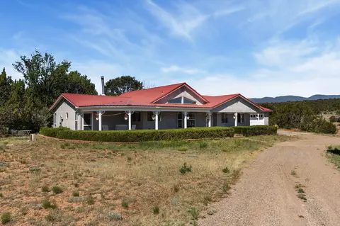 37 Camino Del Oriente, Tijeras, NM 87059