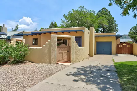 1614 Aliso Dr NE, Albuquerque, NM 87110
