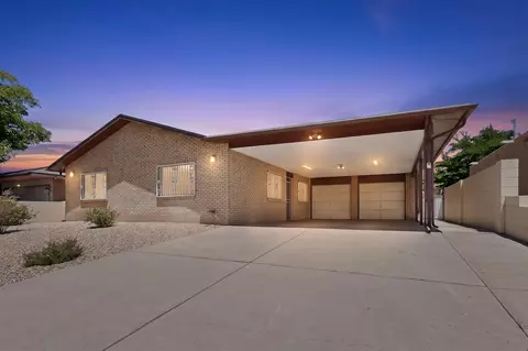 2412 Hiawatha Dr NE, Albuquerque, NM 87112