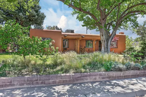 600 Valencia Dr NE, Albuquerque, NM 87108