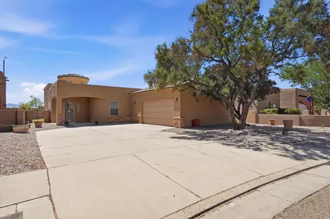 4016 Palacio Real Ave NW, Albuquerque, NM 87120
