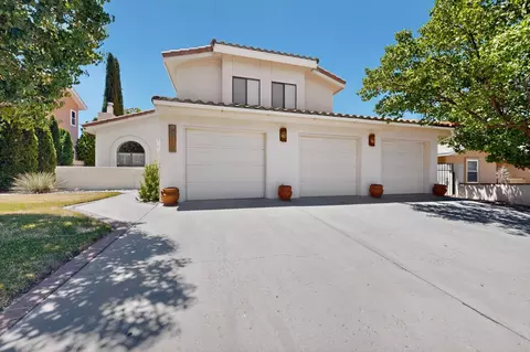9118 Wallace Ave NE, Albuquerque, NM 87109