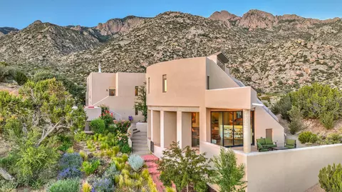 250 Spring Creek Pl NE, Albuquerque, NM 87122