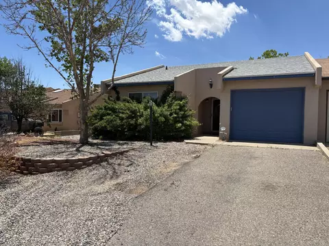 615 Stallion Rd SE, Rio Rancho, NM 87124