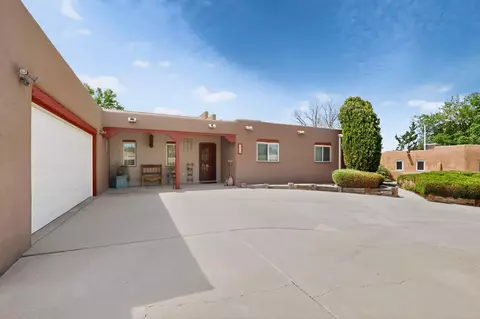 310 La Espina Pl NE, Albuquerque, NM 87113