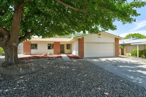 8546 Yeager Dr NE, Albuquerque, NM 87109