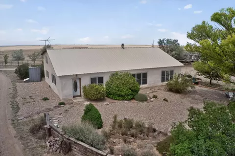 10 E Lupe Rd, Mountainair, NM 87036