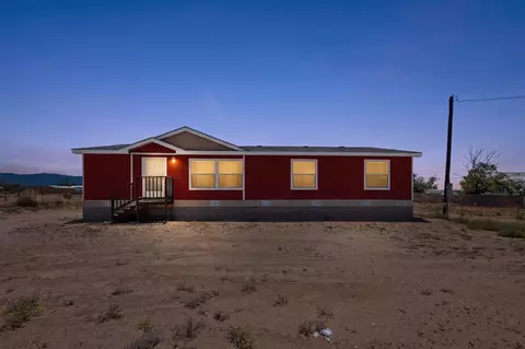 21 Valencia Dr, Los Lunas, NM 87031