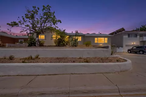 1612 Princeton Dr SE, Albuquerque, NM 87106