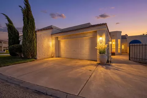 560 Eastlake Dr SE, Rio Rancho, NM 87124