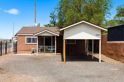 2201 7th St NW, Albuquerque, NM 87102