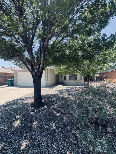 141 18th St SW, Rio Rancho, NM 87124