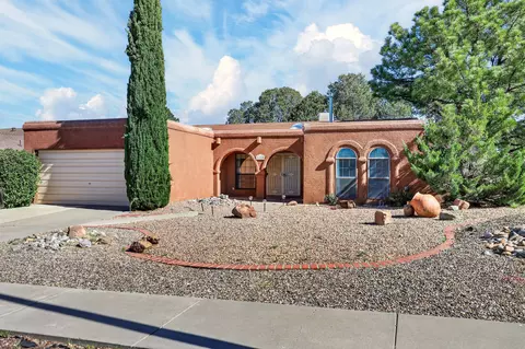 11715 Arroyo De Vis NE, Albuquerque, NM 87111