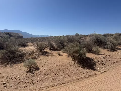6003 La Paz Rd NE, Rio Rancho, NM 87144