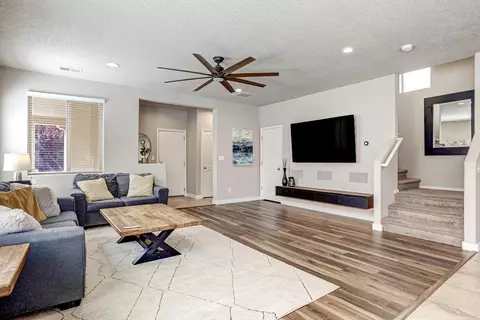 8827 Zephyr Pl NW, Albuquerque, NM 87120