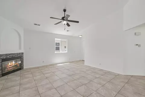 616 Valley Meadows Dr NE, Rio Rancho, NM 87144