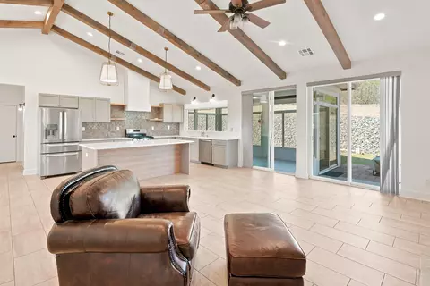 32 Kings Rd, Sandia Park, NM 87047