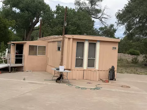 3016 Shaw Dr SW # 26-A, Albuquerque, NM 87105