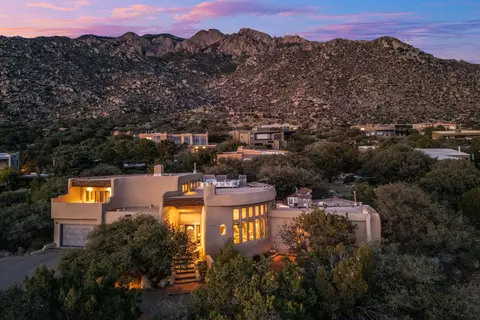 33 Juniper Hill Rd NE, Albuquerque, NM 87122