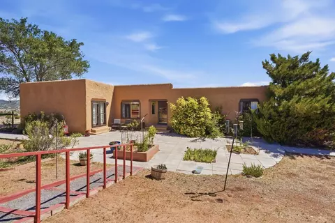 13 Kramer Rd, Sandia Park, NM 87047