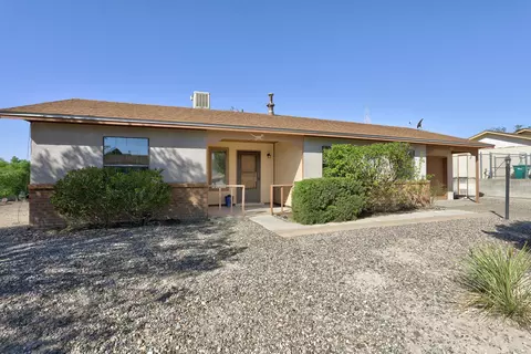 835 Ivory Rd SE, Rio Rancho, NM 87124