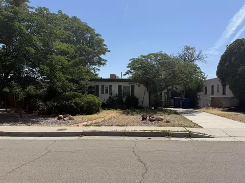 450 Montclaire Dr SE, Albuquerque, NM 87108