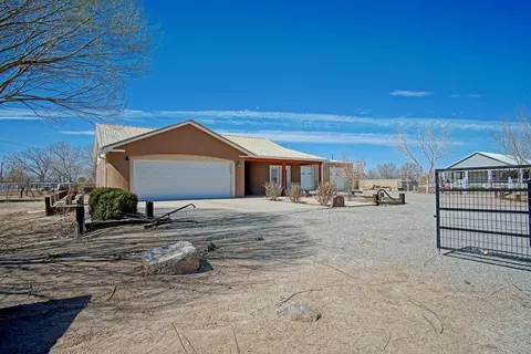 15 Tome Hill Rd, Los Lunas, NM 87031
