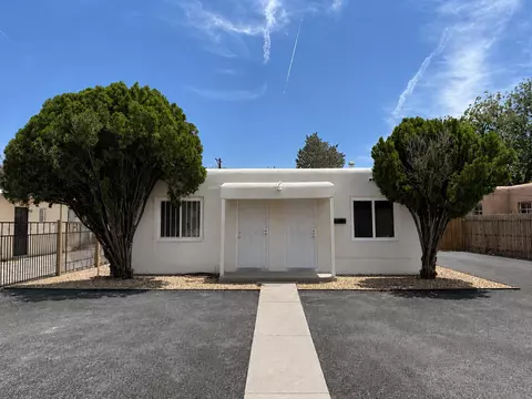 516 Alvarado Dr SE, Albuquerque, NM 87108