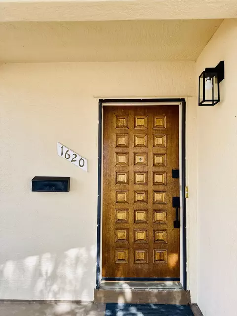 1620 Parsifal St NE, Albuquerque, NM 87112