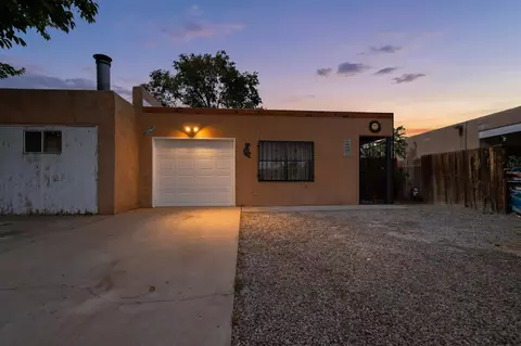 6035 Staubach Ave NW, Albuquerque, NM 87120