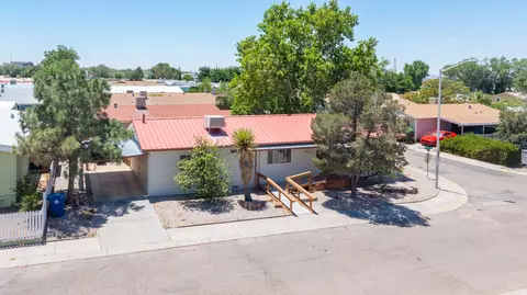 8532 Creek St NE, Albuquerque, NM 87113
