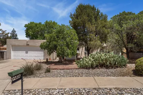 9909 Fostoria Rd NE, Albuquerque, NM 87111