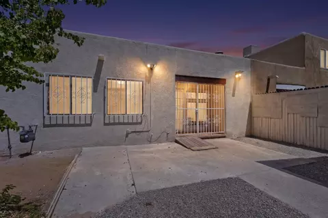 250 La Vida Nueva Del Oeste SW, Albuquerque, NM 87105