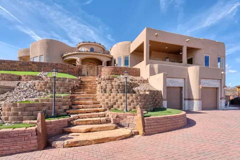 6813 Nagoya Rd NE, Rio Rancho, NM 87144