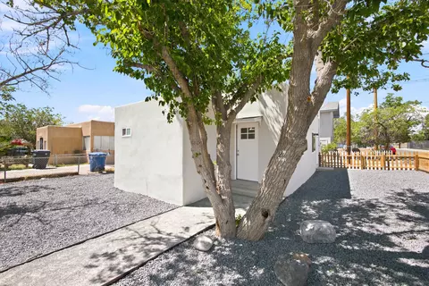 501 Veranda Rd NW, Albuquerque, NM 87107