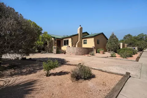 520 Tulane Dr SE, Albuquerque, NM 87106